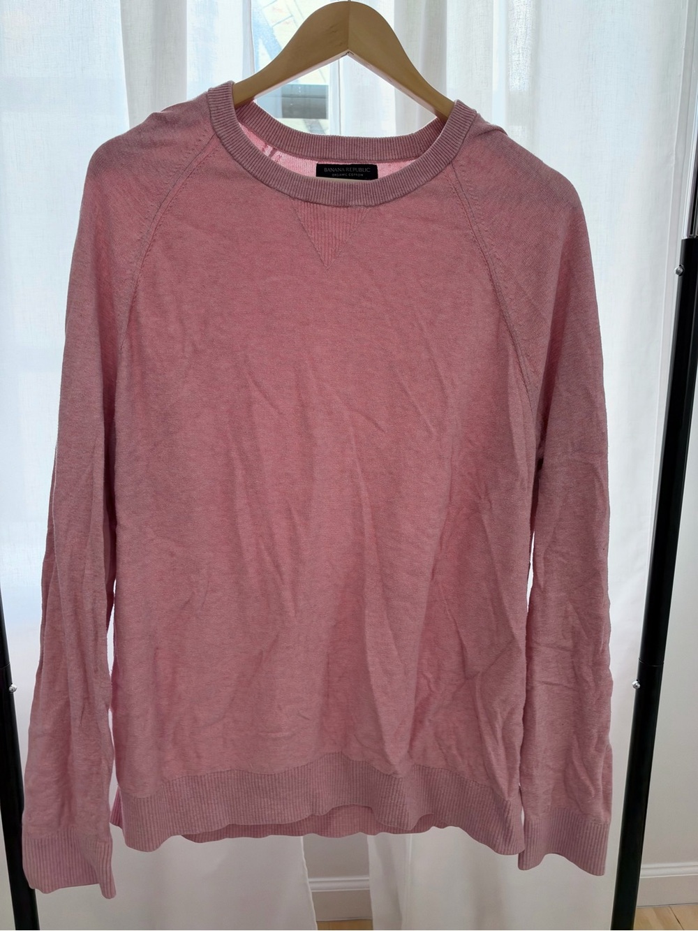 Banana Republic Men’s Dusty Pink Crewneck Sweater